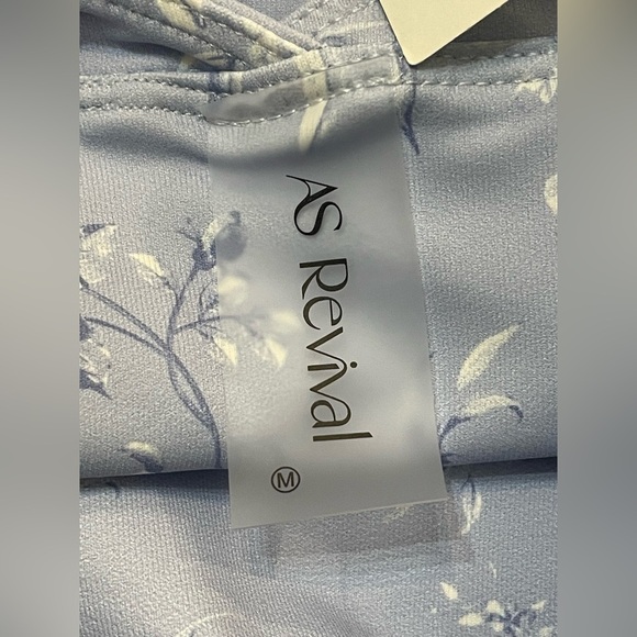 AS REVIVAL~ Light Blue Floral Romper Dress NWT Medium - Picture 6 of 8